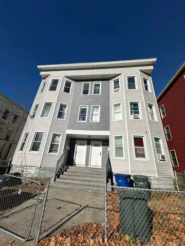 $1,650 | 220 Maplewood Avenue, Unit 3, Bridgeport, CT 06605