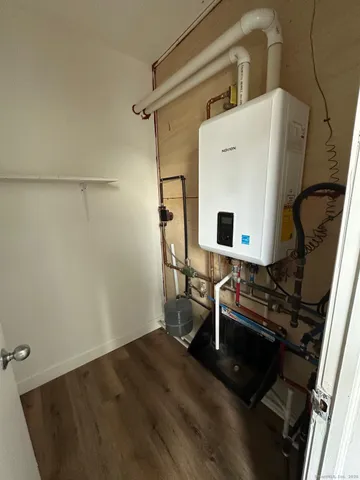 $1,650 | 220 Maplewood Avenue, Unit 3, Bridgeport, CT 06605