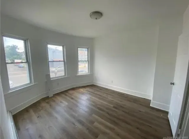 $1,650 | 220 Maplewood Avenue, Unit 3, Bridgeport, CT 06605