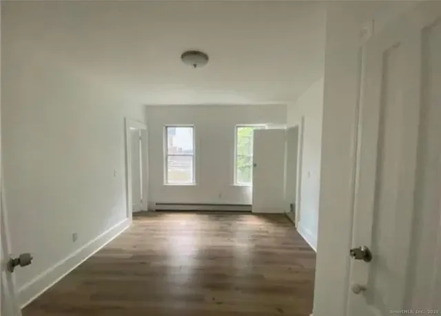 $1,650 | 220 Maplewood Avenue, Unit 3, Bridgeport, CT 06605