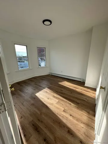 $1,650 | 220 Maplewood Avenue, Unit 3, Bridgeport, CT 06605