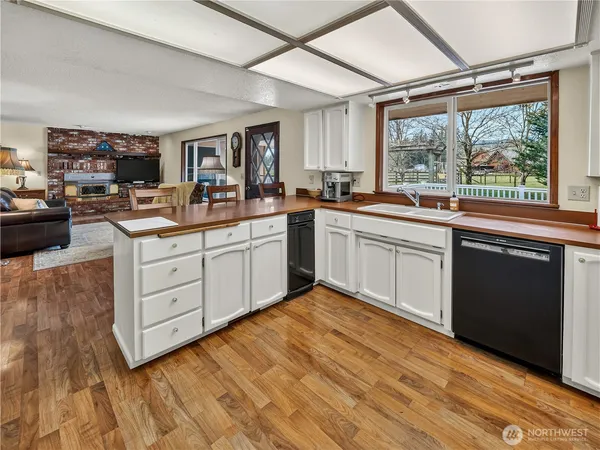 $995,000 | 30520 Southeast 358th Street, Enumclaw, WA 98022