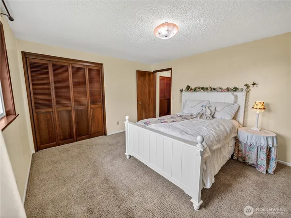 $995,000 | 30520 Southeast 358th Street, Enumclaw, WA 98022