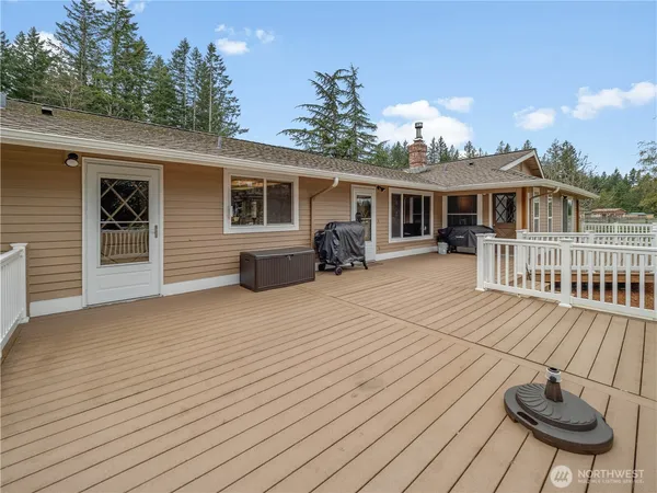 $995,000 | 30520 Southeast 358th Street, Enumclaw, WA 98022