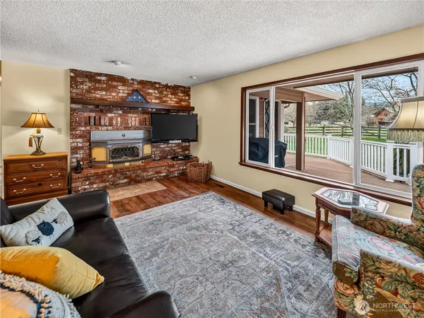 $995,000 | 30520 Southeast 358th Street, Enumclaw, WA 98022