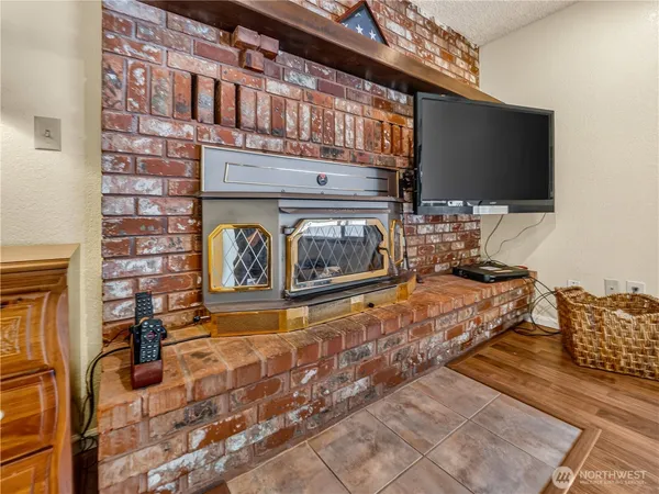 $995,000 | 30520 Southeast 358th Street, Enumclaw, WA 98022