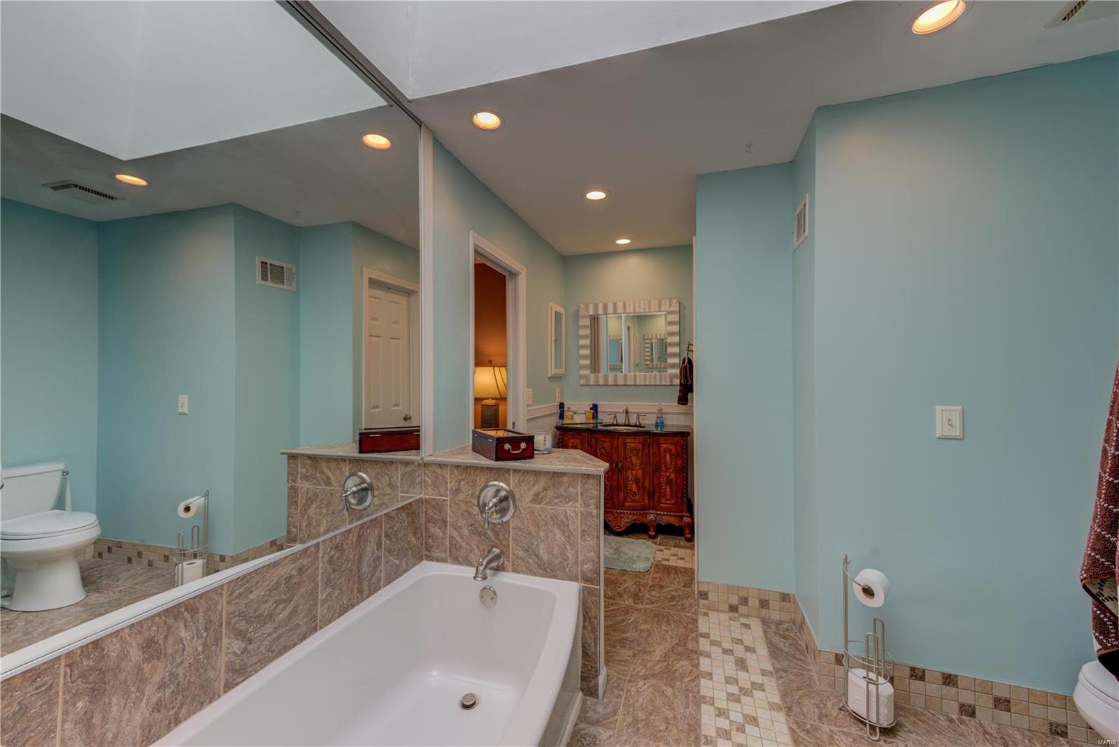 16253 Bent Tree Drive Chesterfield, MO 63005 - Photo 26 of 45