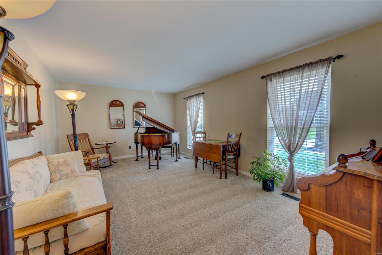 16253 Bent Tree Drive Chesterfield, MO 63005 - Photo 9 of 45