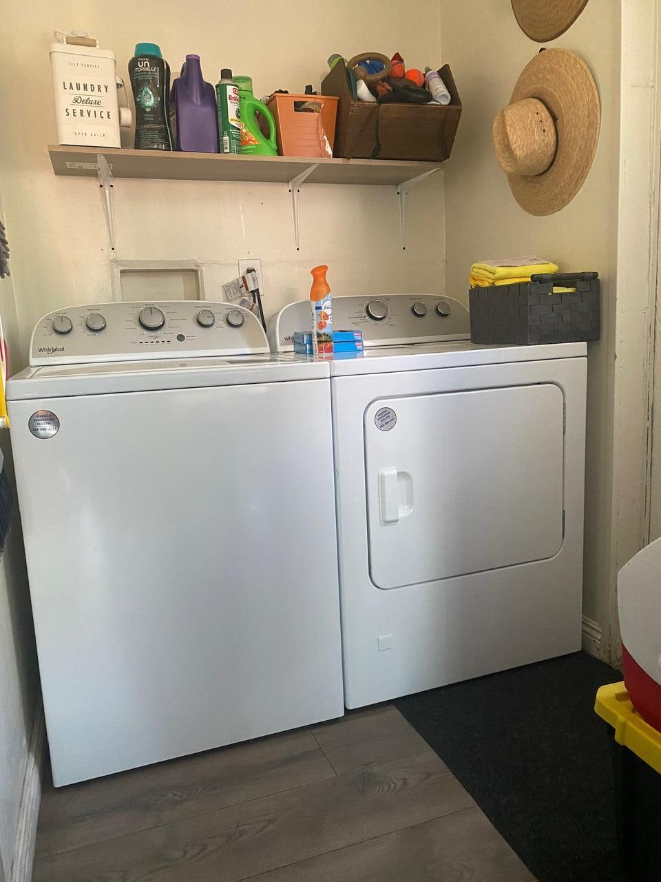 8300 Kern Canyon Road Bakersfield, CA 93306 - Photo 8 of 10 a utility room with dryer and washer
