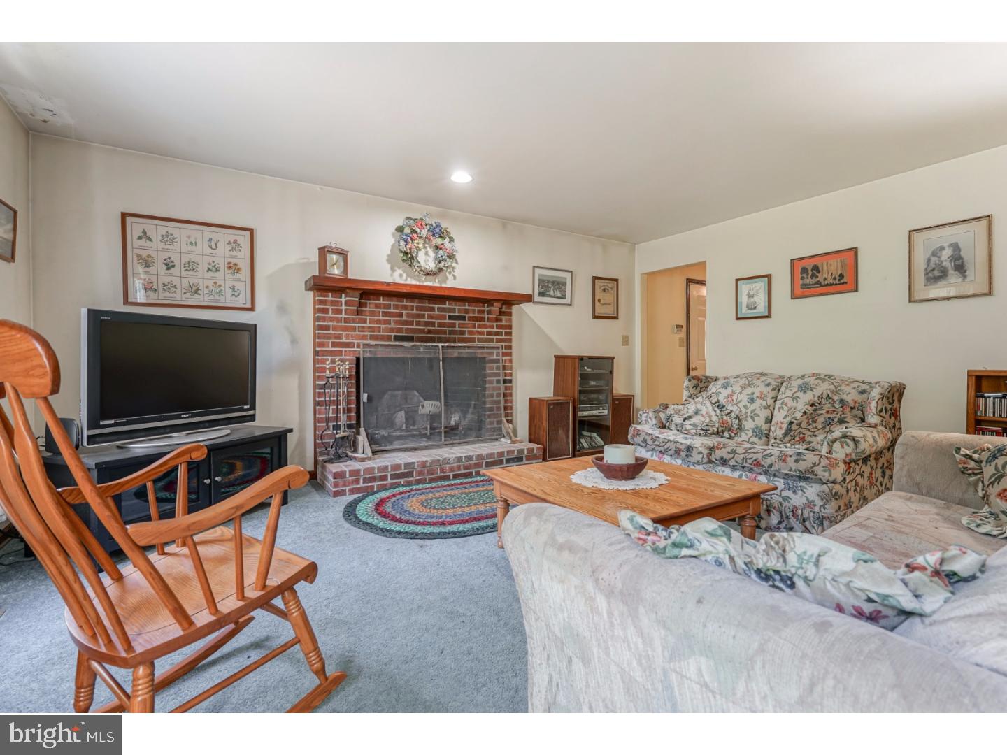 846 Greenwich Road Bridgeton, NJ 08302 - Photo 12 of 25 Living Room