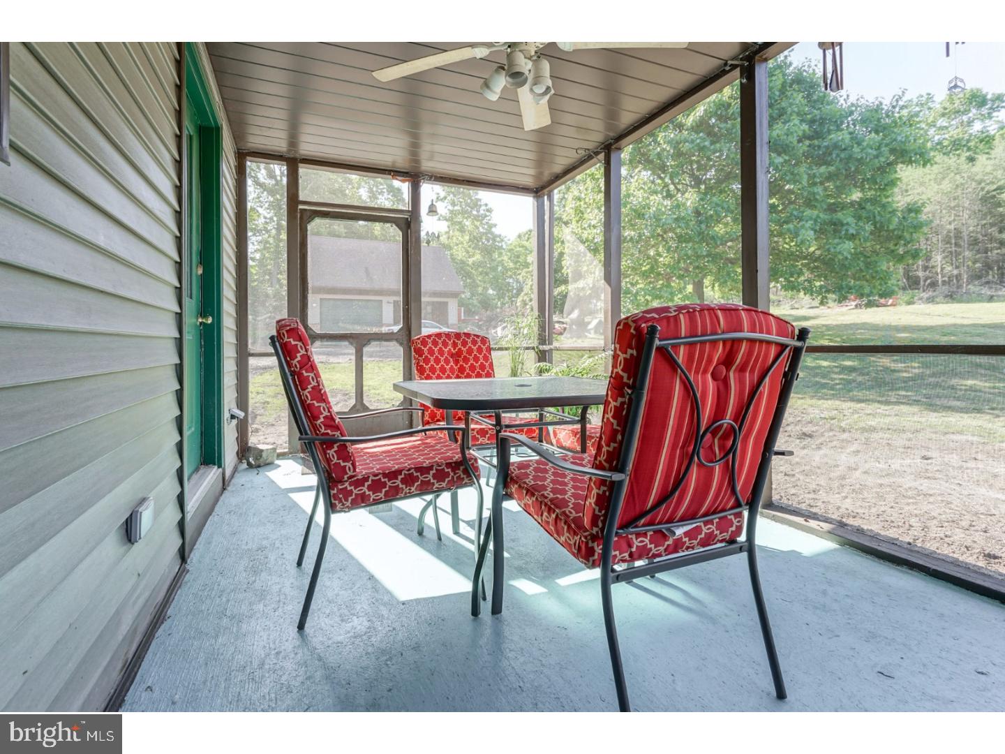 846 Greenwich Road Bridgeton, NJ 08302 - Photo 24 of 25 Enclosed Porch