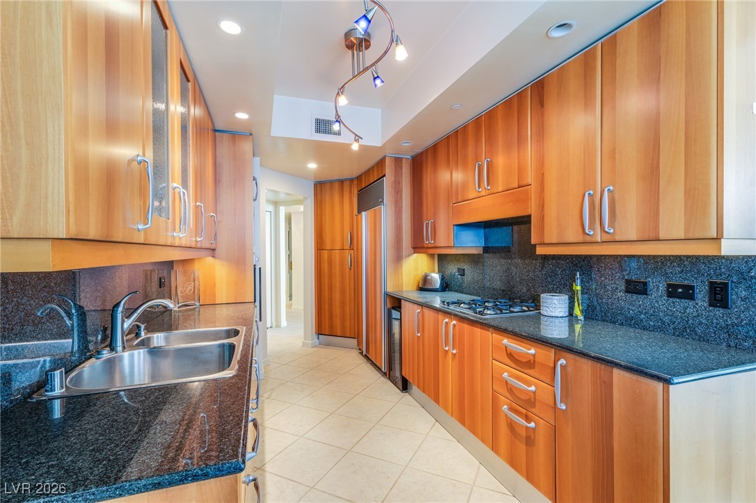 2877 Paradise Road, Unit 1406 Las Vegas, NV 89109 - Photo 10 of 28