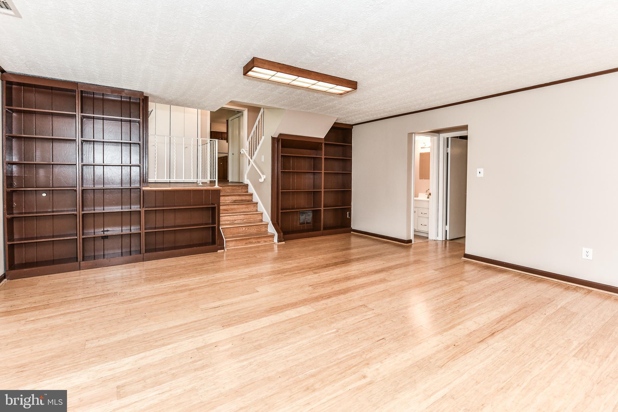 1322 Deep Run Lane Reston, VA 20190 - Photo 2 of 47
