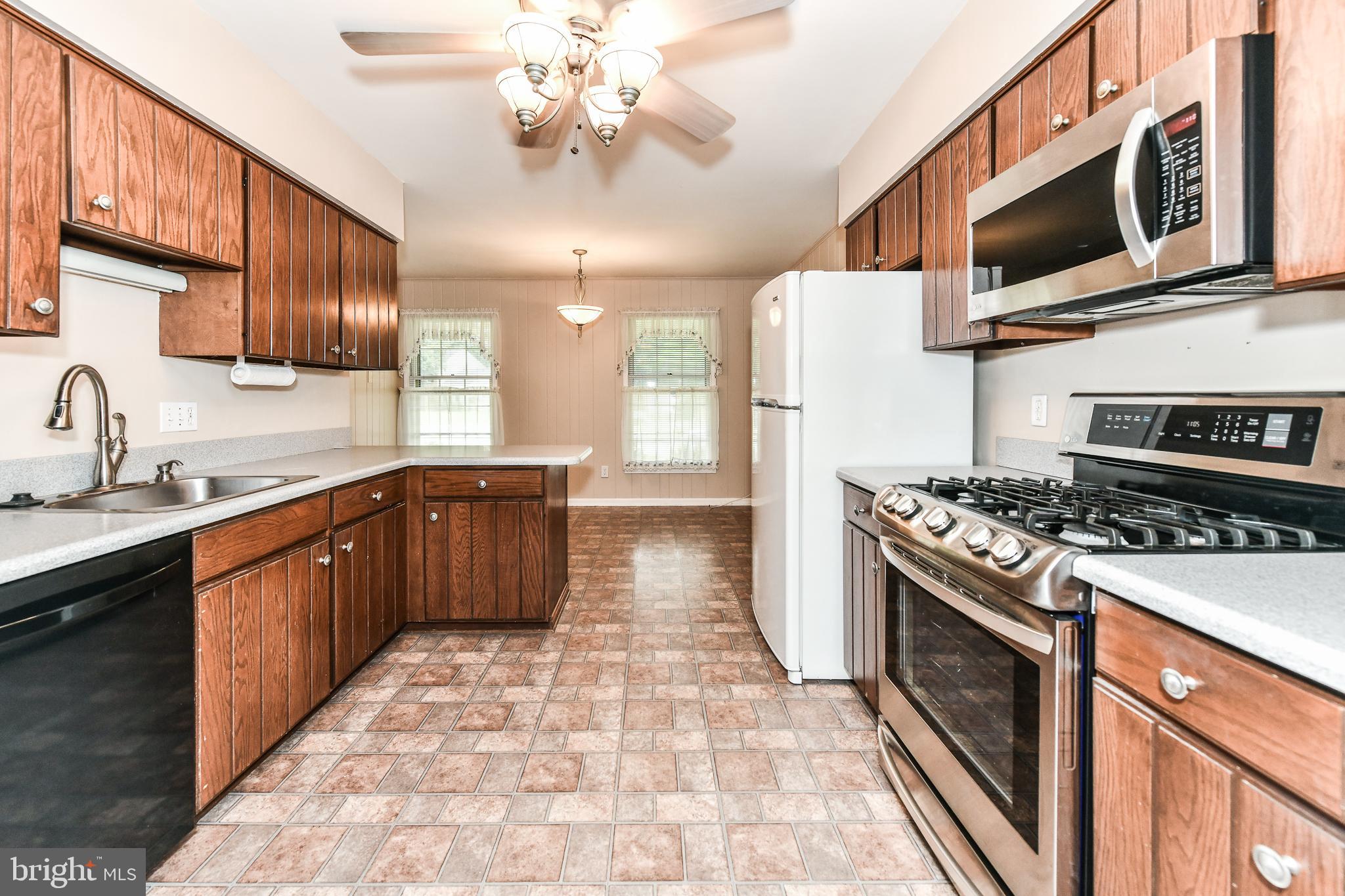 1322 Deep Run Lane Reston, VA 20190 - Photo 25 of 47