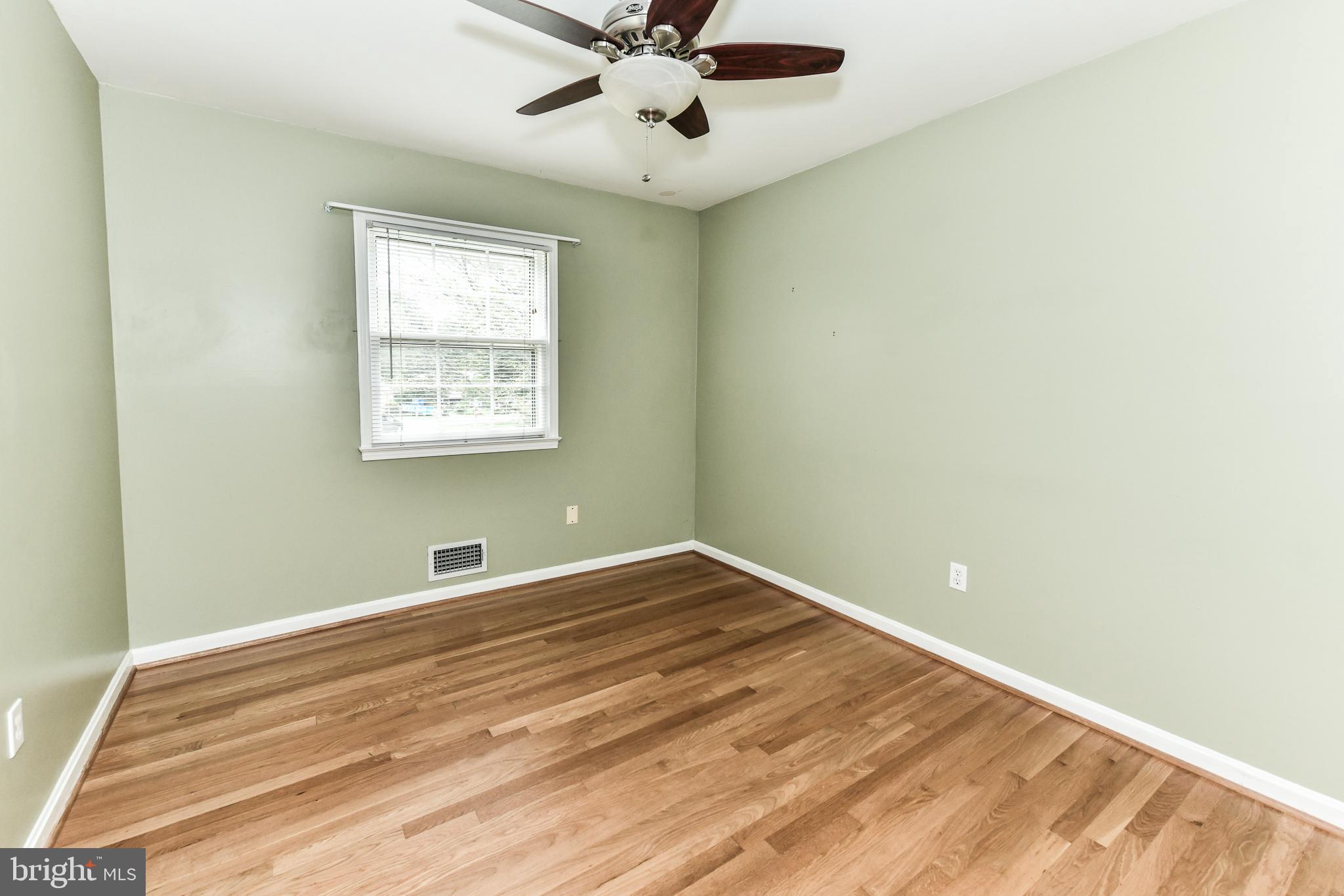 1322 Deep Run Lane Reston, VA 20190 - Photo 8 of 47