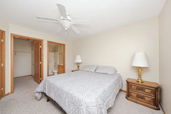 $209,000 | 1361 Rock Run Drive, Unit H, Crest Hill, IL 60403