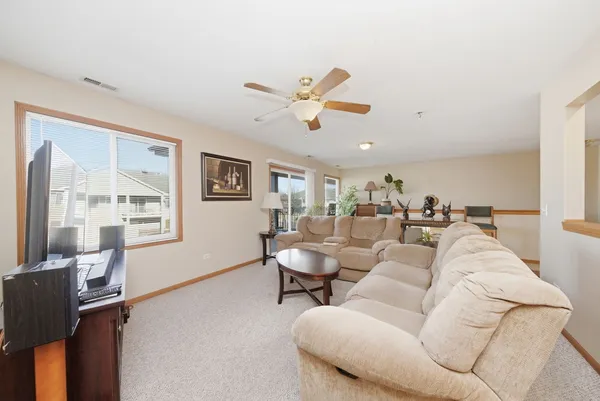 $209,000 | 1361 Rock Run Drive, Unit H, Crest Hill, IL 60403