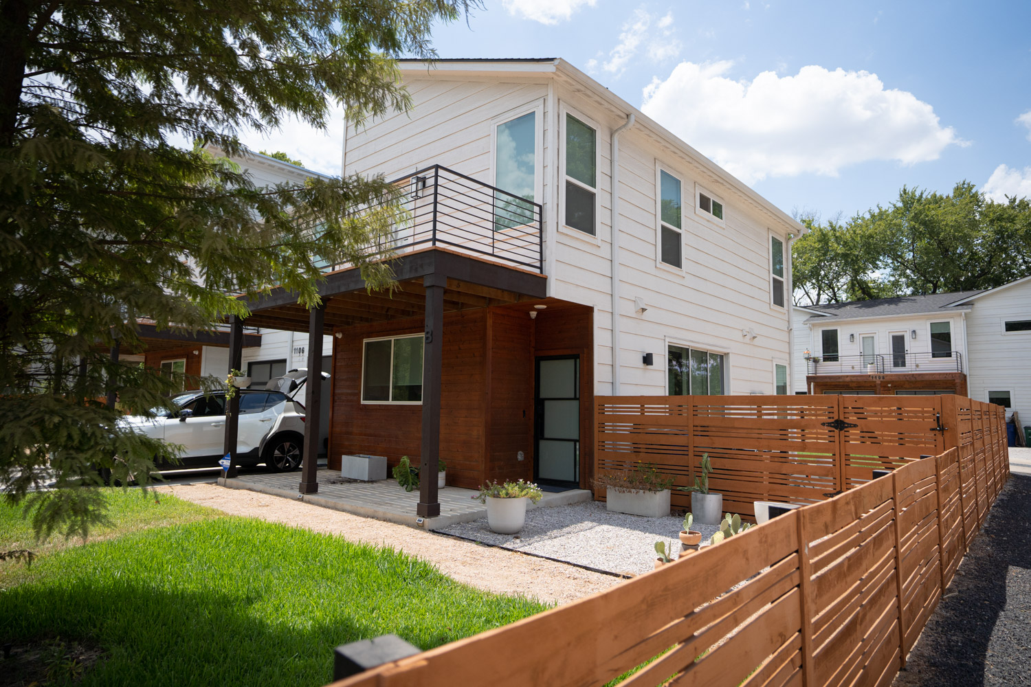 1106 Walton Lane, Unit B Austin, TX 78721 - Photo 3 of 28