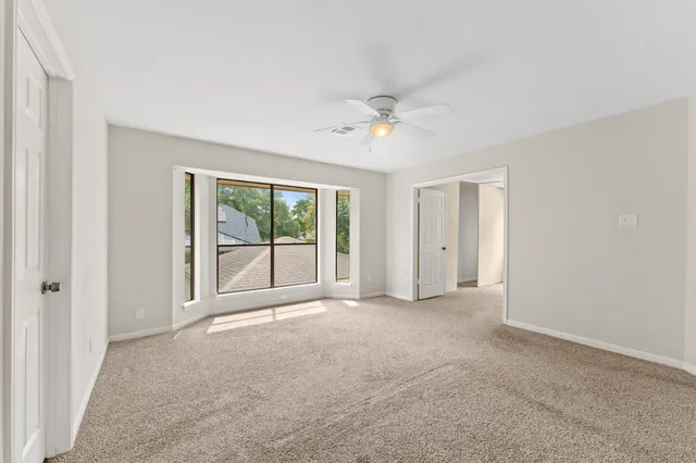 a view of empty room with window