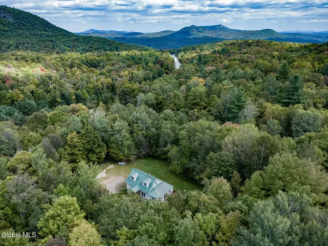 $364,900 | 8084 Highway 28, Indian Lake, NY 12842