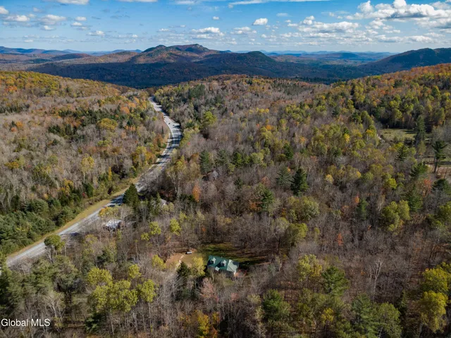 $364,900 | 8084 Highway 28, Indian Lake, NY 12842