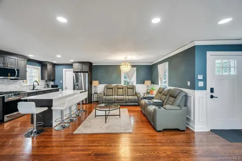 $699,000 | 207 North Grove Street, Valley Stream, NY 11580