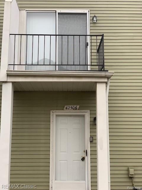 42506 Saratoga Road Canton, MI 48187 - Photo 3 of 32