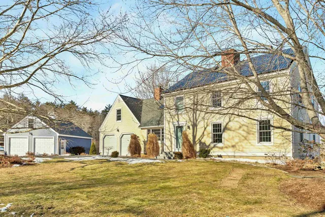 $1,185,000 | 2 Orchard Hill Road, Greenland, NH 03840