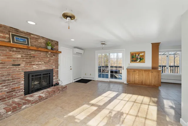 $1,185,000 | 2 Orchard Hill Road, Greenland, NH 03840