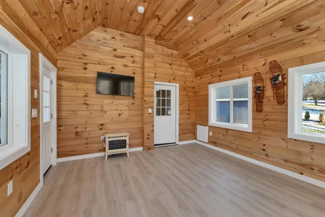 $1,185,000 | 2 Orchard Hill Road, Greenland, NH 03840