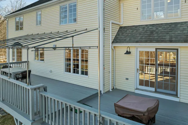 $1,185,000 | 2 Orchard Hill Road, Greenland, NH 03840