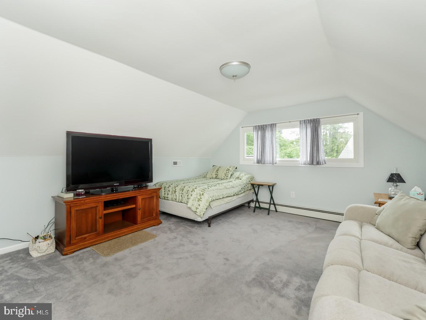 114 Cobalt Cross Road Levittown, PA 19057 - Photo 13 of 19 Gallery Image 13