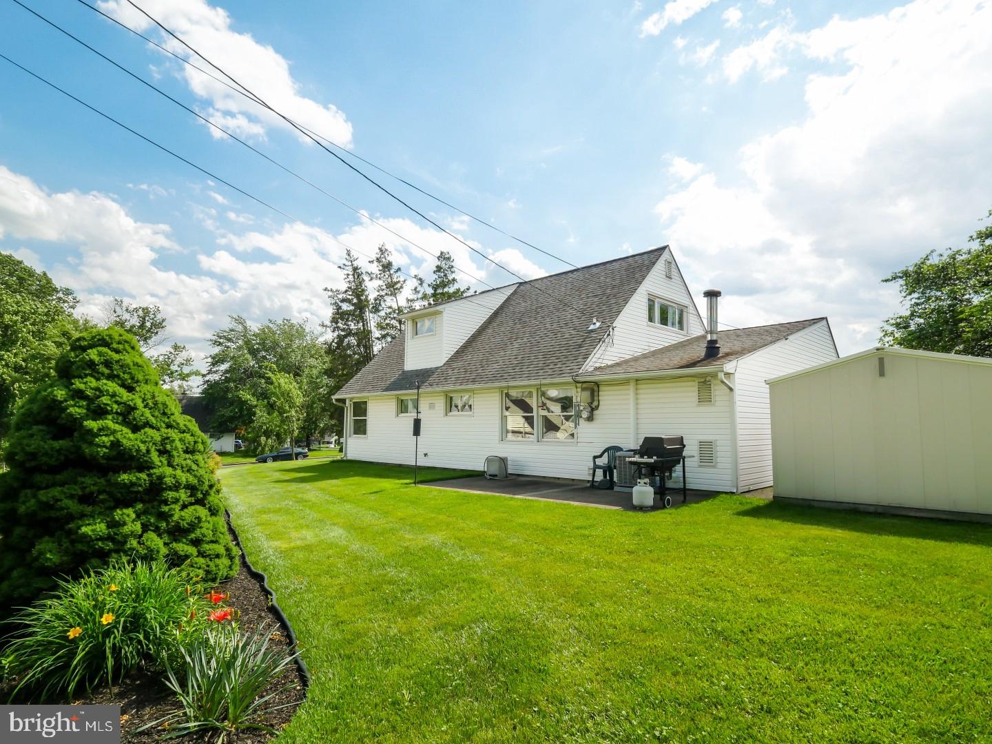 114 Cobalt Cross Road Levittown, PA 19057 - Photo 17 of 19 Gallery Image 17