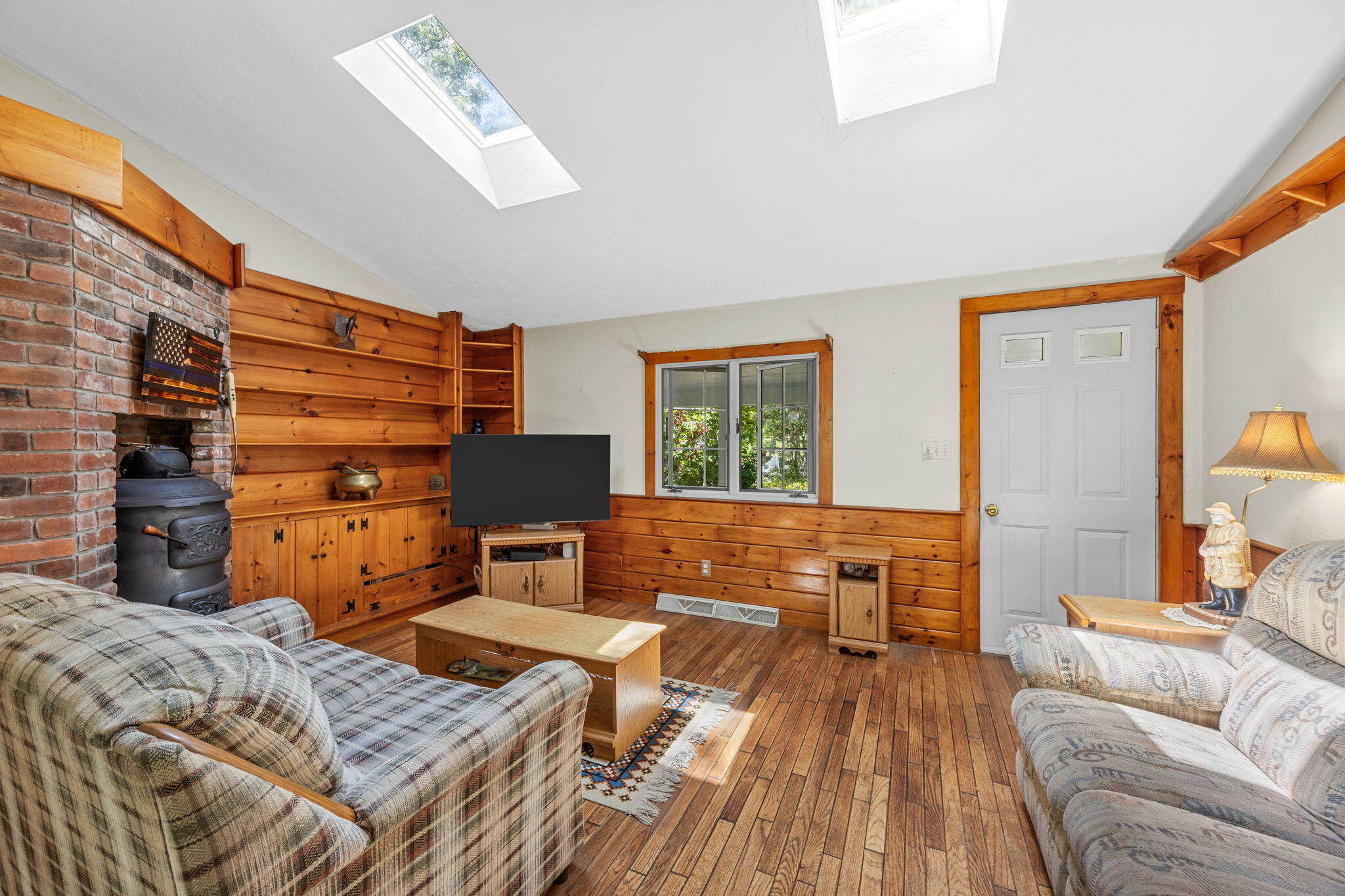 166 James Circle Mashpee, MA 02649 - Photo 14 of 76 7-web-or-mls-166-james-cir
