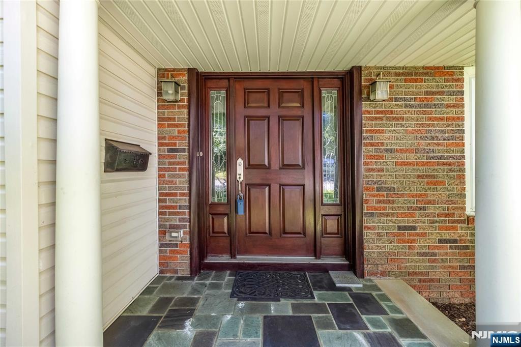 11 Sunset Road Demarest, NJ 07627 - Photo 6 of 49 Gallery Image 6