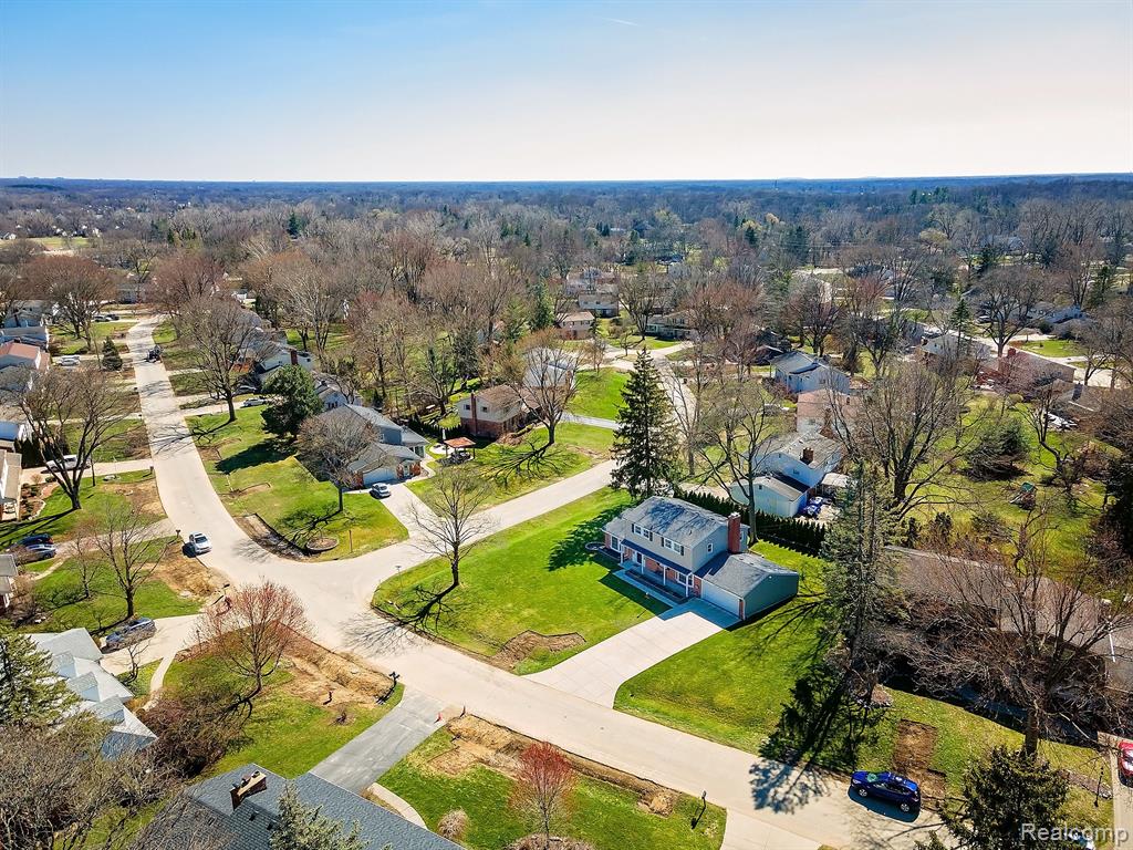 30323 Wicklow Road Farmington Hills, MI 48334 - Photo 31 of 33