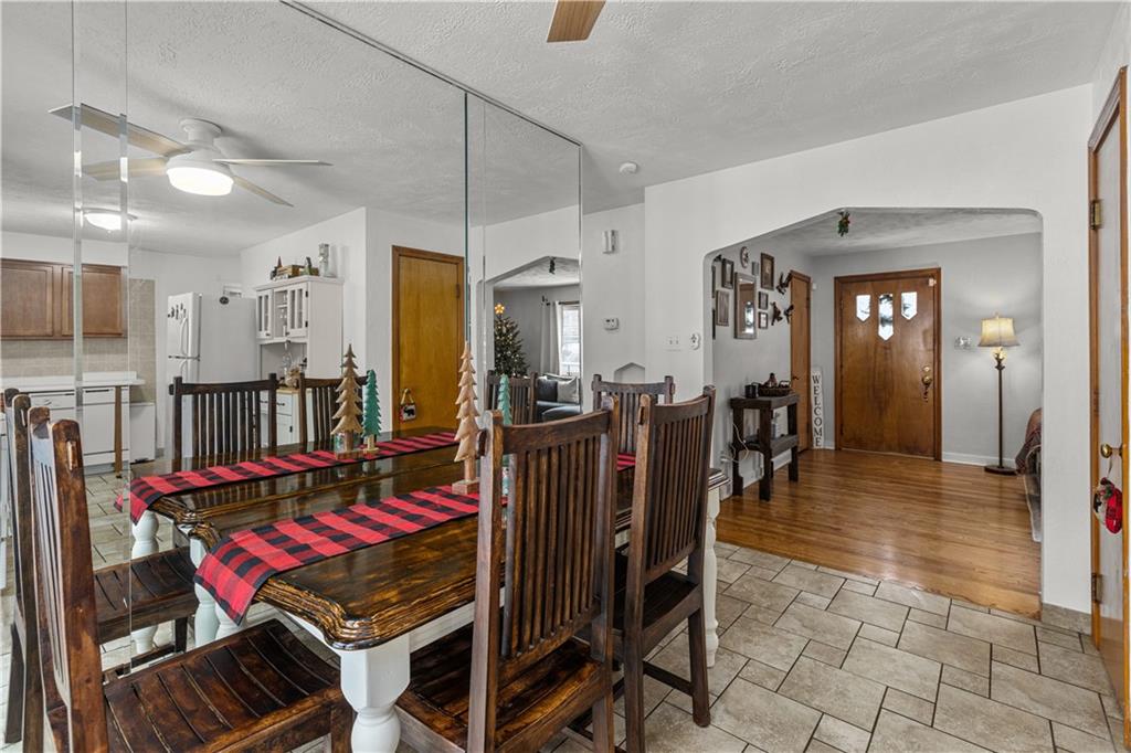 886 McNeilly Road Pittsburgh, PA 15226 - Photo 8 of 34 Gallery Image 8