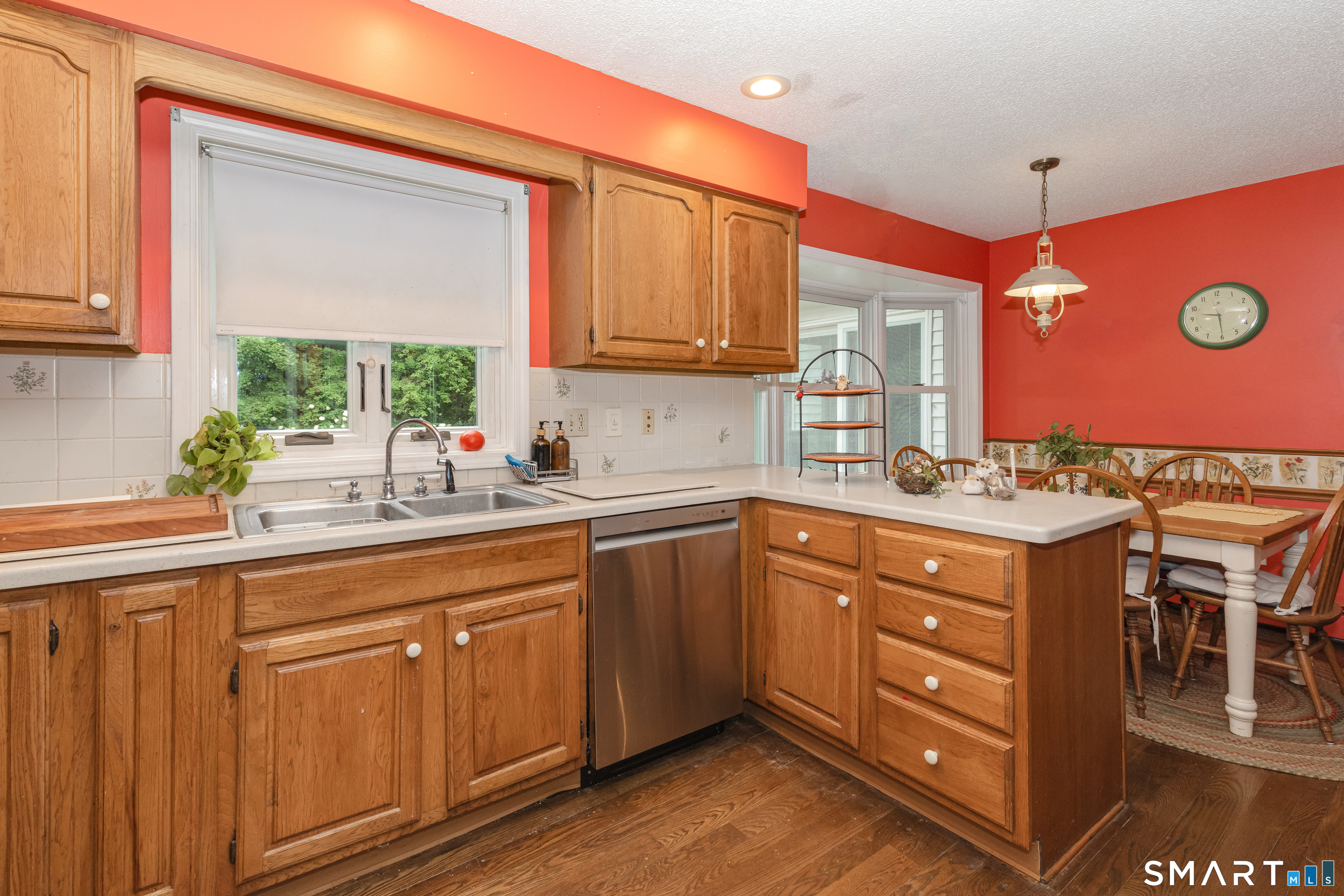 417 Chestnut Tree Hill Road Oxford, CT 06478 - Photo 20 of 39 Gallery Image 20