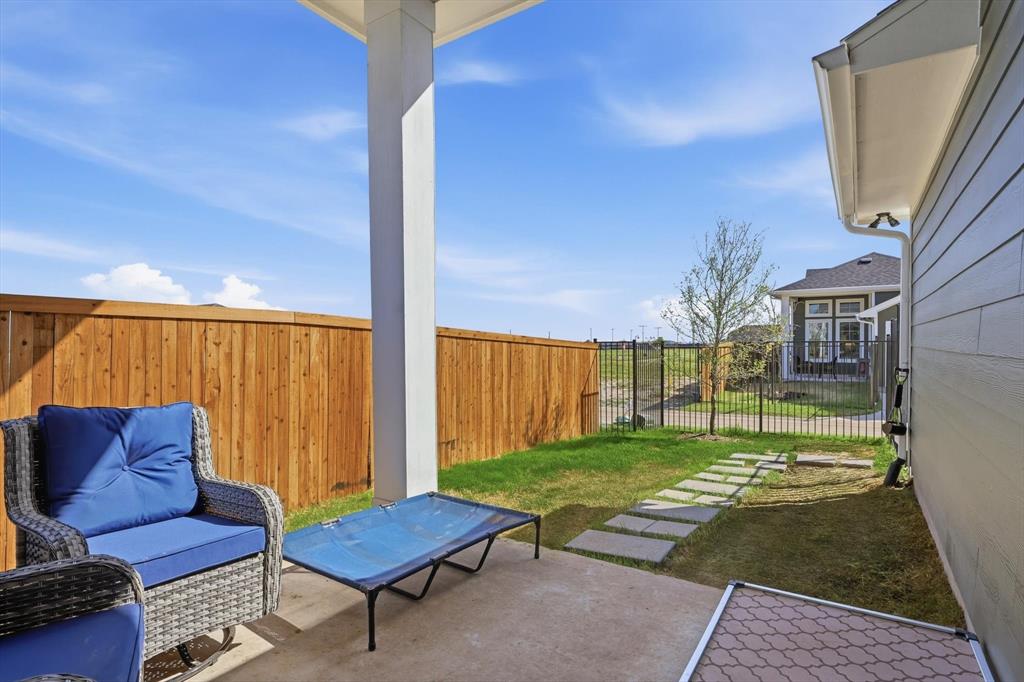 1018 Abigail Way Midlothian, TX 76065 - Photo 23 of 26