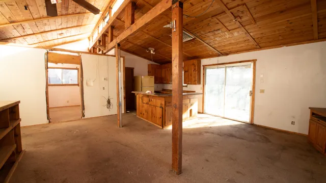 a view of a storage & utility room