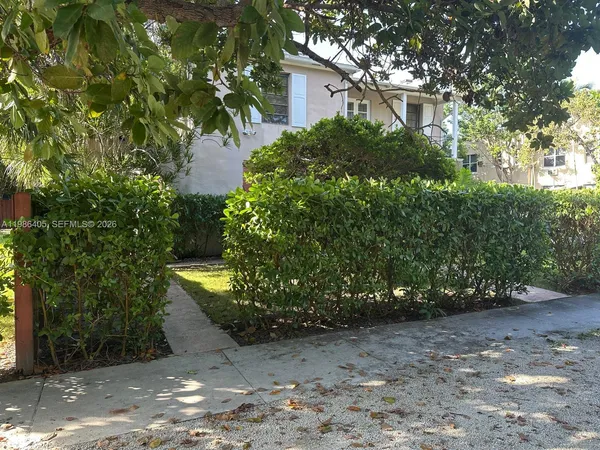 $1,500 | 340 Mendoza Avenue, Unit 2, Miami, FL 33134