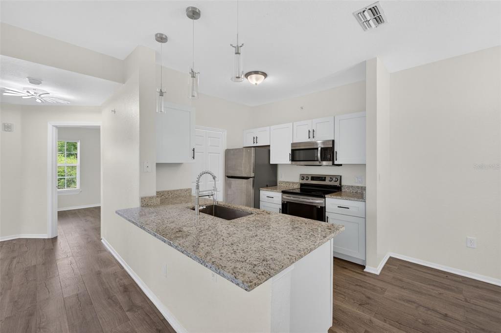 5467 Vineland Road, Unit 6308 Orlando, FL 32811 - Photo 11 of 42