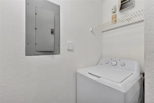 $275,000 | 5467 Vineland Road, Unit 6308, Orlando, FL 32811