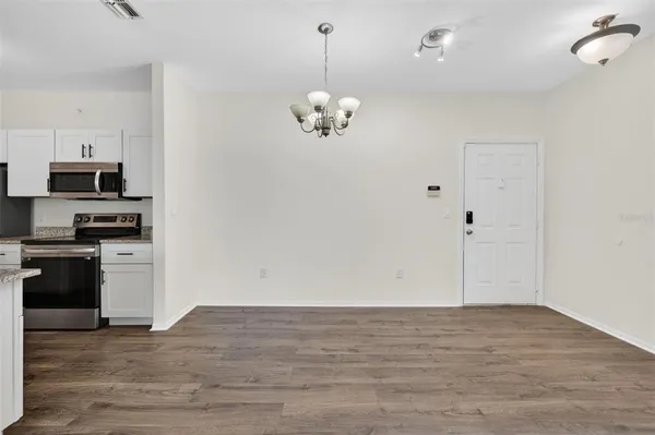 $275,000 | 5467 Vineland Road, Unit 6308, Orlando, FL 32811