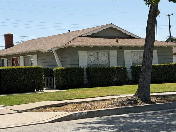 $999,000 | 1320 East Trenton Avenue, Orange, CA 92867