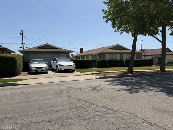 $999,000 | 1320 East Trenton Avenue, Orange, CA 92867