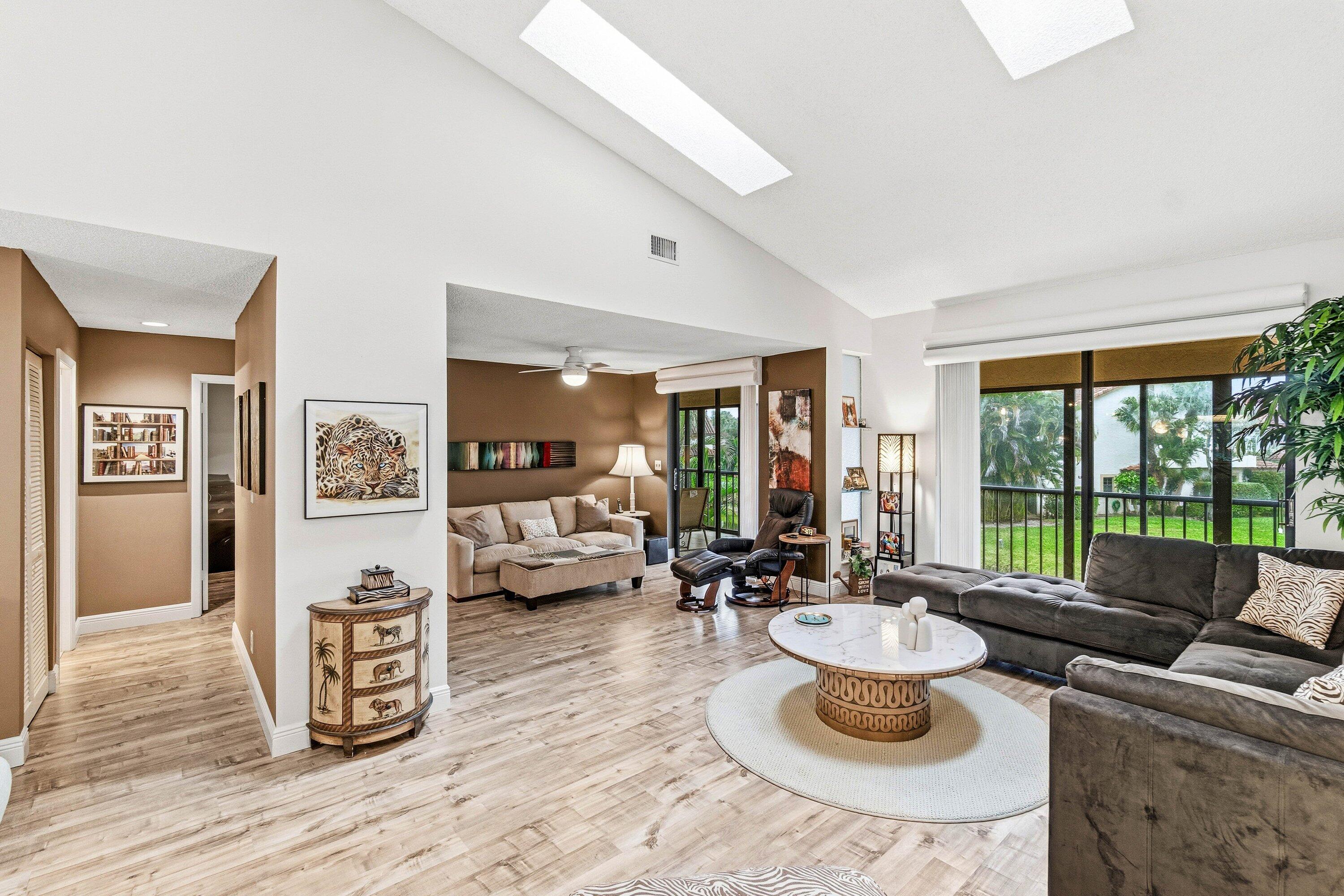 7759 La Mirada Drive Boca Raton, FL 33433 - Photo 15 of 37 LIVINGROOM/DEN