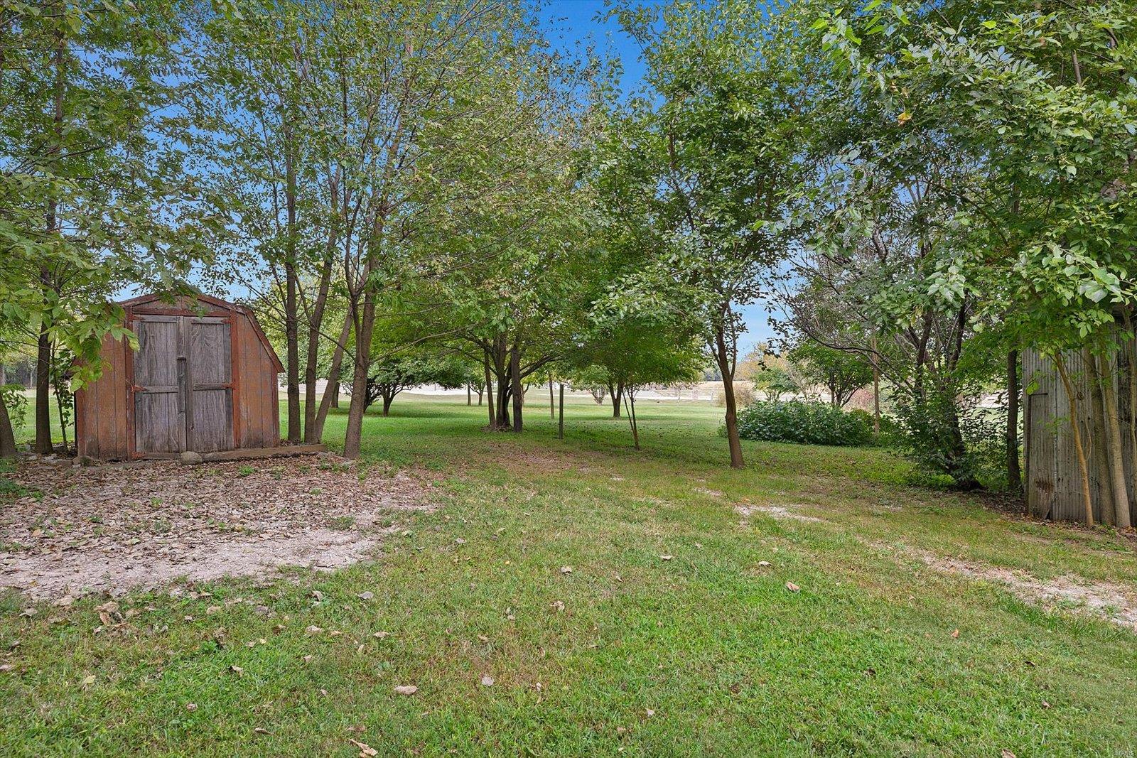 8759 Maple Grove Road Edwardsville, IL 62025 - Photo 32 of 45