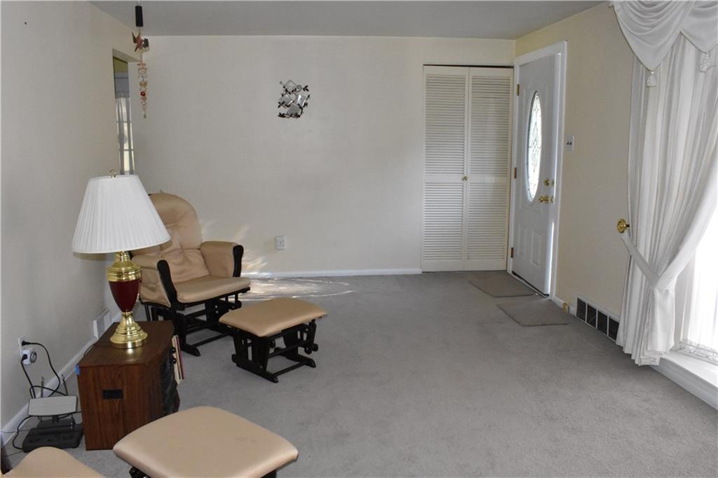 441 Spring Valley Road West Mifflin, PA 15122 - Photo 8 of 25 Gallery Image 8
