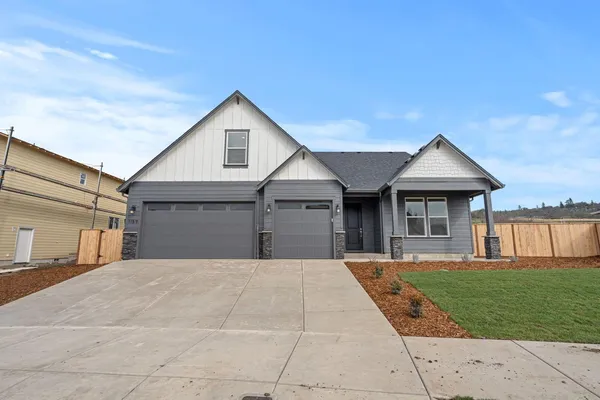 $689,960 | 1159 Pumpkin Ridge, Unit 323, Eagle Point, OR 97524